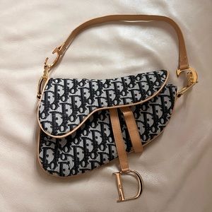 The Saddle Bag 🐎